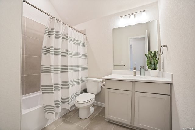 1906 La Grande Jatte, San Antonio, TX 78253
