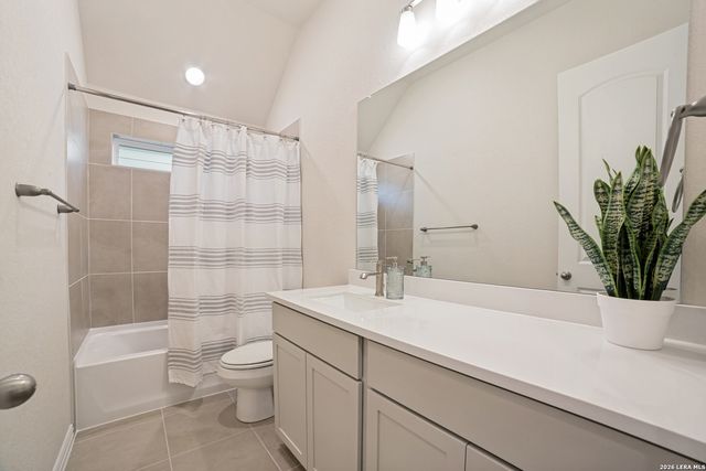 1906 La Grande Jatte, San Antonio, TX 78253