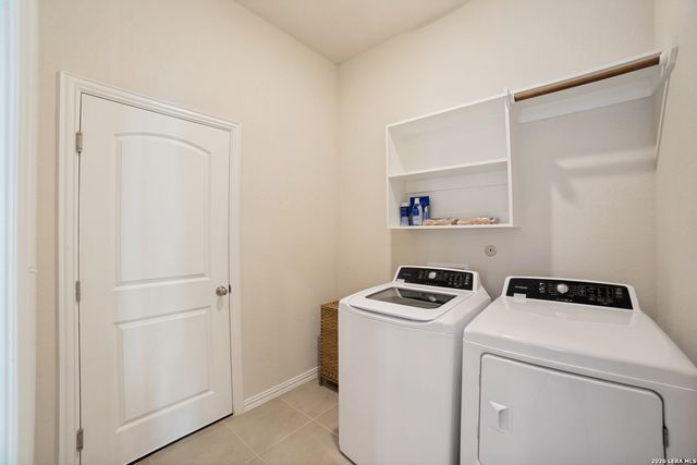 1906 La Grande Jatte, San Antonio, TX 78253