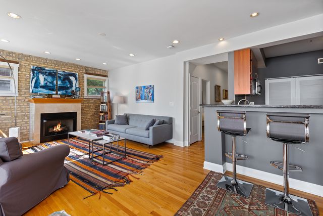 4450 N Beacon Street 3, Chicago, IL 60640