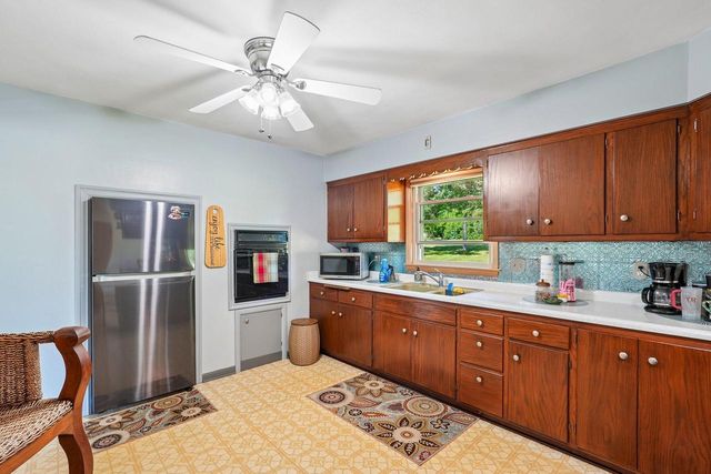 W130N6219 River DRIVE, Menomonee Falls, WI 53051
