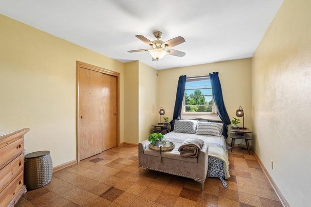 W130N6219 River DRIVE, Menomonee Falls, WI 53051