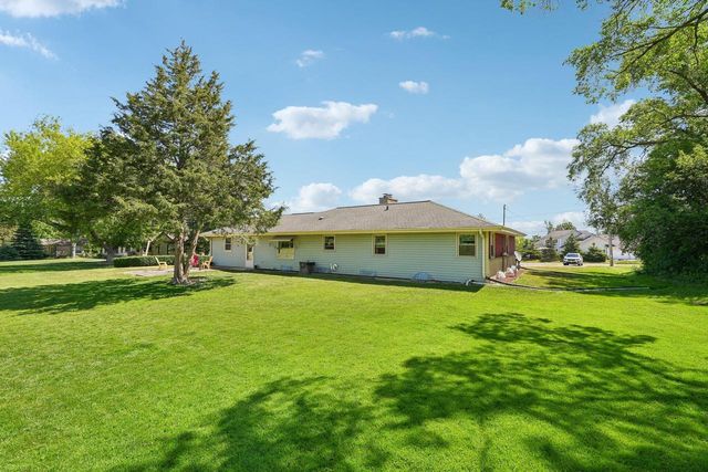 W130N6219 River DRIVE, Menomonee Falls, WI 53051