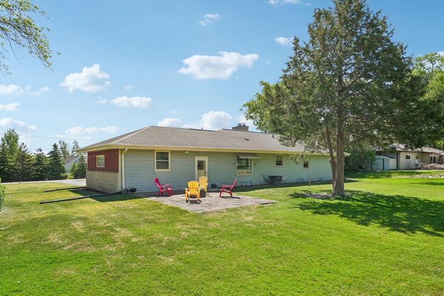 W130N6219 River DRIVE, Menomonee Falls, WI 53051