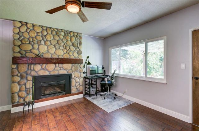 3556 E Donner, Fresno, CA 93726