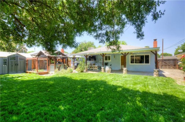 3556 E Donner, Fresno, CA 93726