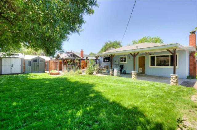 3556 E Donner, Fresno, CA 93726