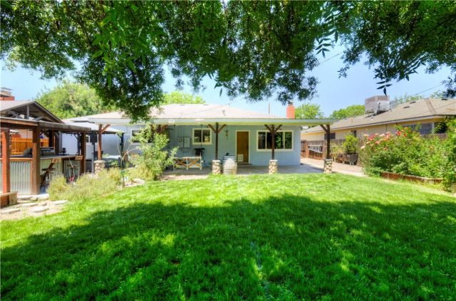 3556 E Donner, Fresno, CA 93726