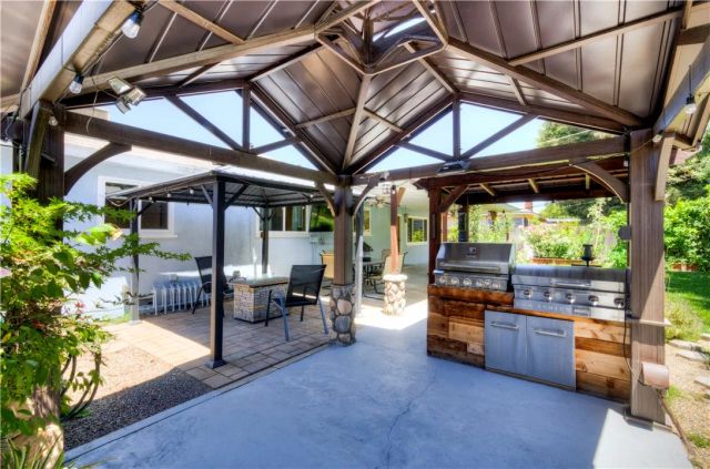 3556 E Donner, Fresno, CA 93726