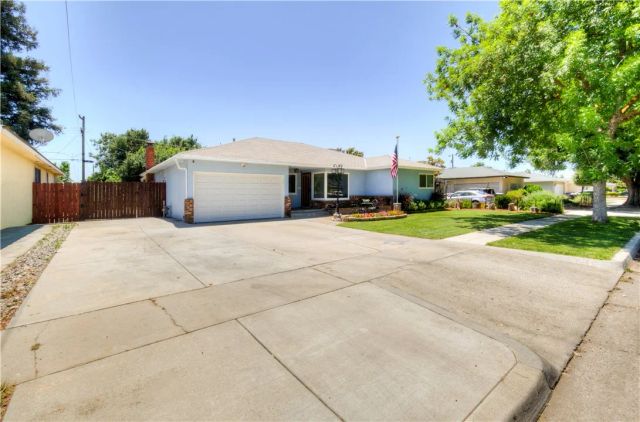 3556 E Donner, Fresno, CA 93726