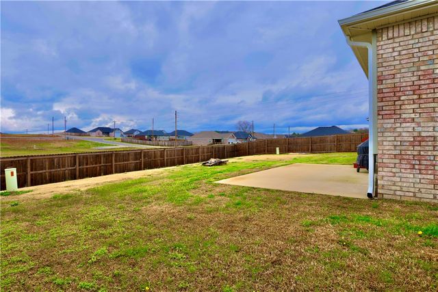 133 Youngblood Place, Huntsville, AR 72740