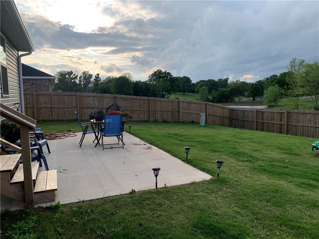 133 Youngblood Place, Huntsville, AR 72740