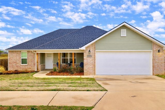 133 Youngblood Place, Huntsville, AR 72740