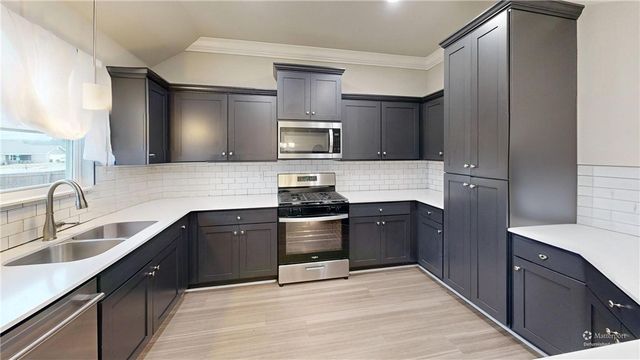 133 Youngblood Place, Huntsville, AR 72740