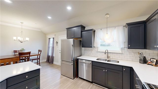 133 Youngblood Place, Huntsville, AR 72740