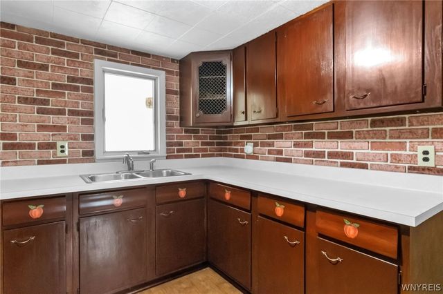 1 Akron Street, Lockport City, NY 14094