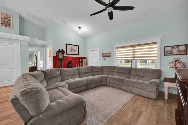 5566 Pinetree Drive, Fort Pierce, FL 34982