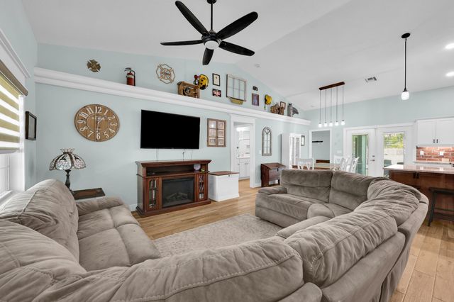 5566 Pinetree Drive, Fort Pierce, FL 34982