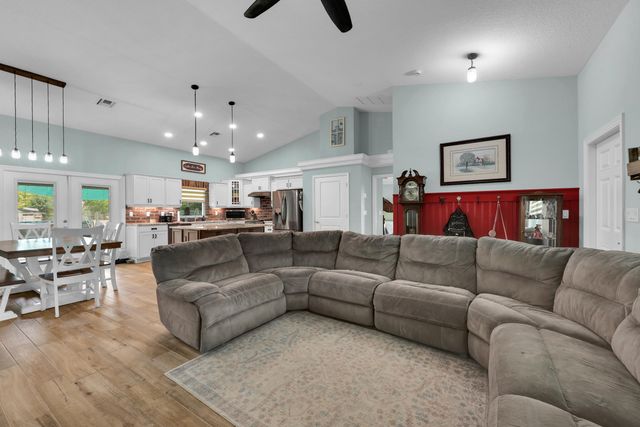 5566 Pinetree Drive, Fort Pierce, FL 34982
