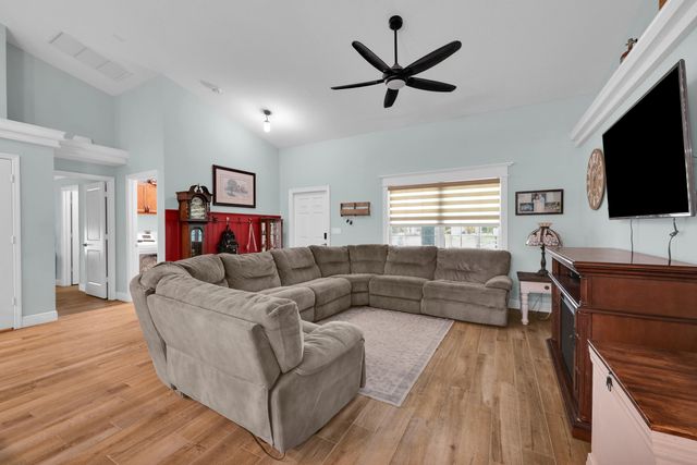 5566 Pinetree Drive, Fort Pierce, FL 34982