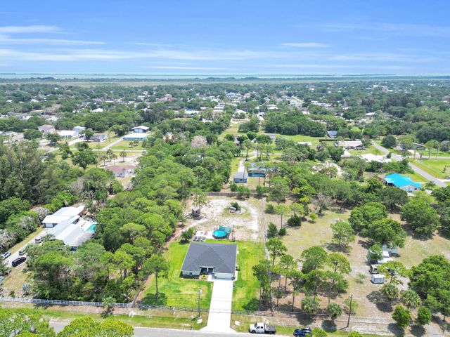 5566 Pinetree Drive, Fort Pierce, FL 34982