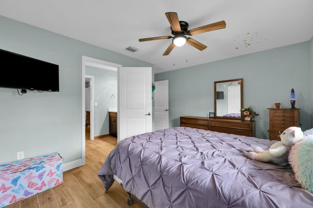 5566 Pinetree Drive, Fort Pierce, FL 34982