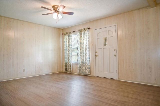 713 Burleson Street, Brenham, TX 77833