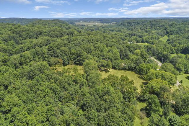 2430 Hamburg Road SW, Lancaster, OH 43130