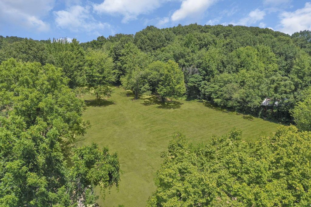 2430 Hamburg Road SW, Lancaster, OH 43130