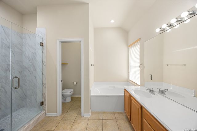 9830 Great Basin Dr, San Antonio, TX 78251
