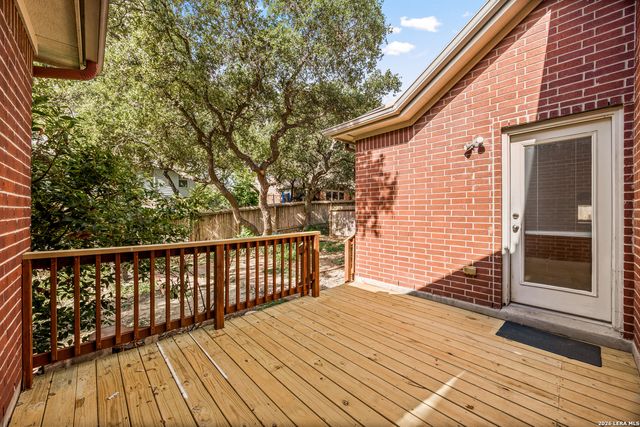 9830 Great Basin Dr, San Antonio, TX 78251