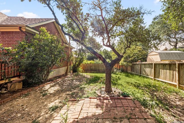 9830 Great Basin Dr, San Antonio, TX 78251