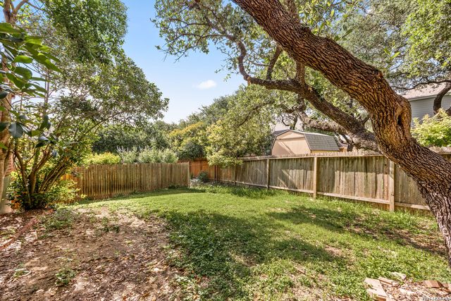 9830 Great Basin Dr, San Antonio, TX 78251