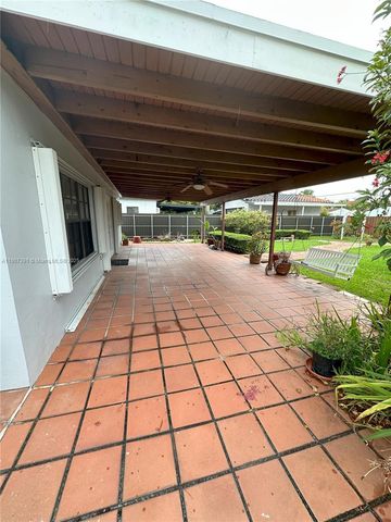 8331 SW 38th St, Miami, FL 33155