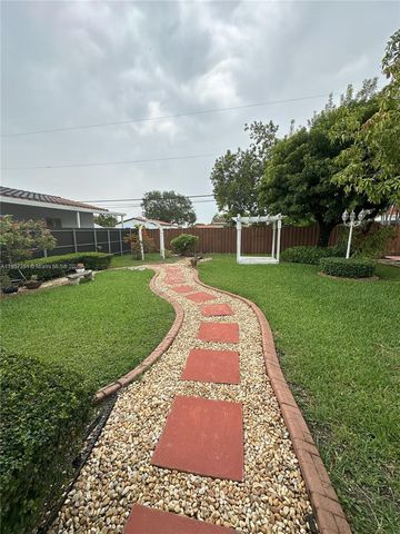 8331 SW 38th St, Miami, FL 33155