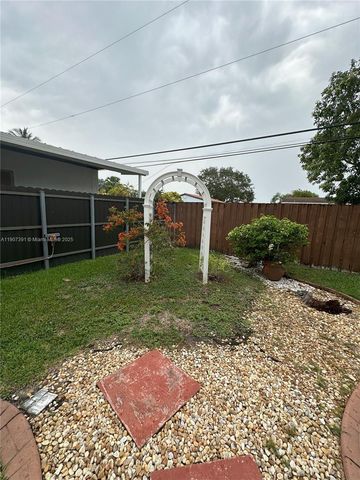 8331 SW 38th St, Miami, FL 33155