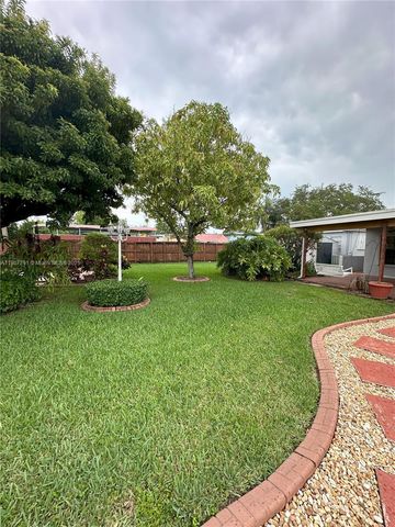 8331 SW 38th St, Miami, FL 33155