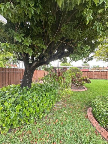 8331 SW 38th St, Miami, FL 33155