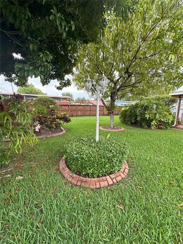 8331 SW 38th St, Miami, FL 33155