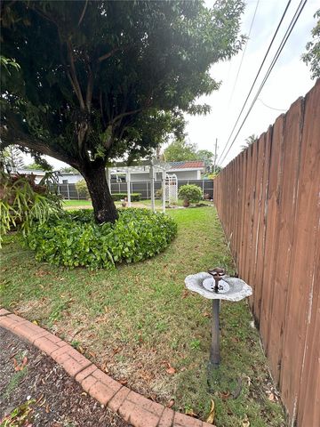 8331 SW 38th St, Miami, FL 33155