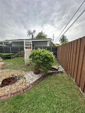 8331 SW 38th St, Miami, FL 33155