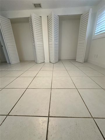 8331 SW 38th St, Miami, FL 33155