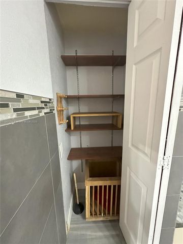 8331 SW 38th St, Miami, FL 33155