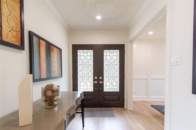 2806 Fairway Drive, Sugar Land, TX 77478