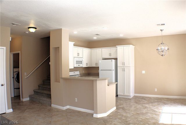 251 South GREEN VALLEY Parkway 5112, Henderson, NV 89012