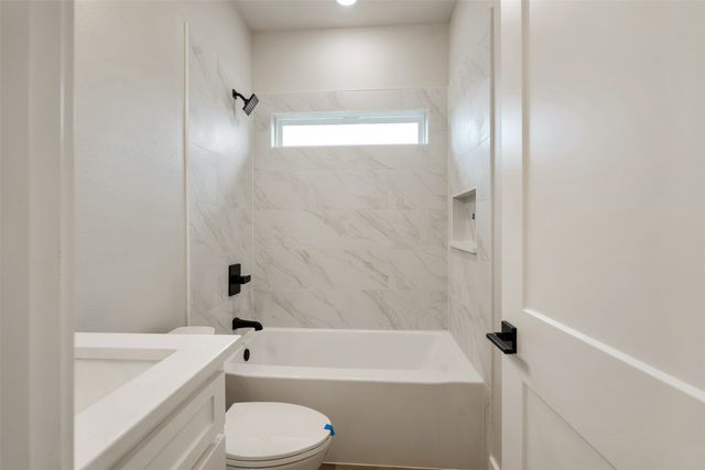 507 Limestone Circle, Mabank, TX 75147