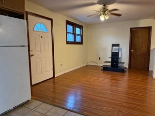 163 Warren 1, Fall River, MA 02721