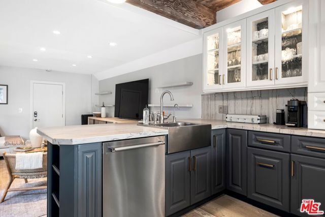 305 Grand Canal 1, Newport Beach, CA 92662