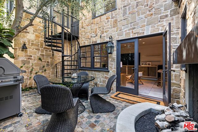 305 Grand Canal 1, Newport Beach, CA 92662