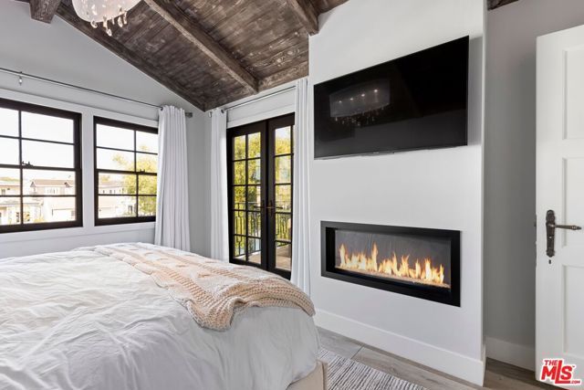 305 Grand Canal 1, Newport Beach, CA 92662